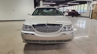 2005 Lincoln Town Car photo 4