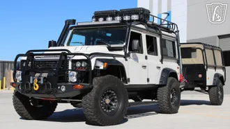 1993 Land Rover Defender 110 photo 2