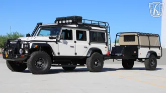 1993 Land Rover Defender 110 photo 3