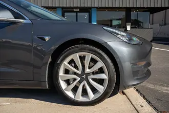 2018 Tesla Model 3 photo 3