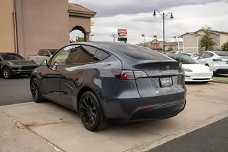 2020 Tesla Model Y photo 7