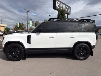 2020 Land Rover Defender 110 photo 3