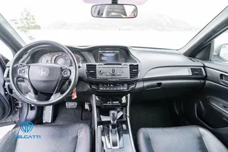 2017 Honda Accord photo 6