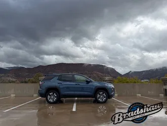 2027 Chevrolet Equinox photo 3