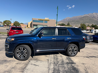 2020 Toyota 4Runner photo 2