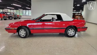 1993 Chrysler LeBaron photo 2
