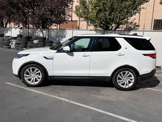 2019 Land Rover Discovery HSE photo 4