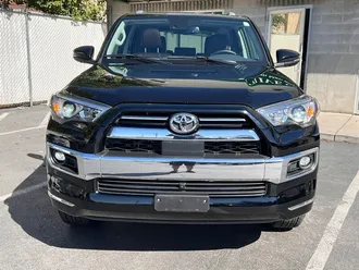 2023 Toyota 4Runner Limited photo 2