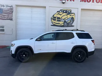 2020 GMC Acadia AT4 photo 2