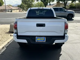 2022 Toyota Tacoma 4WD photo 5