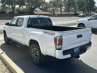 2022 Toyota Tacoma 4WD photo 6