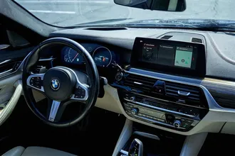 2019 BMW 5 SERIES photo 5
