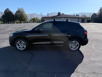 2019 Audi Q5 photo 2