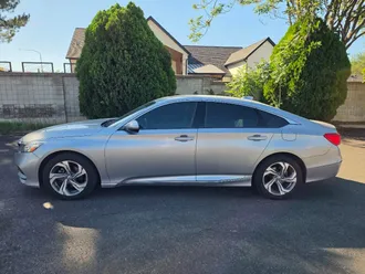 2020 Honda Accord Sedan photo 2