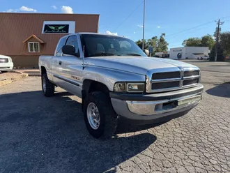 2001 Dodge Ram 1500 photo 2