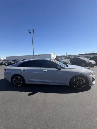 2024 Kia K5 photo 2