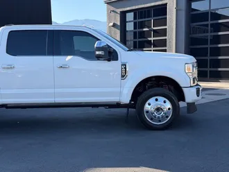 2022 Ford F-450SD photo 3