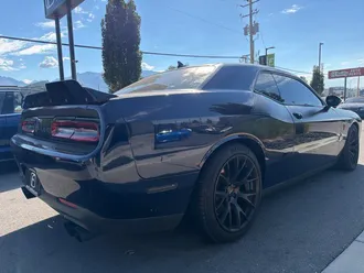 2016 Dodge Challenger photo 2