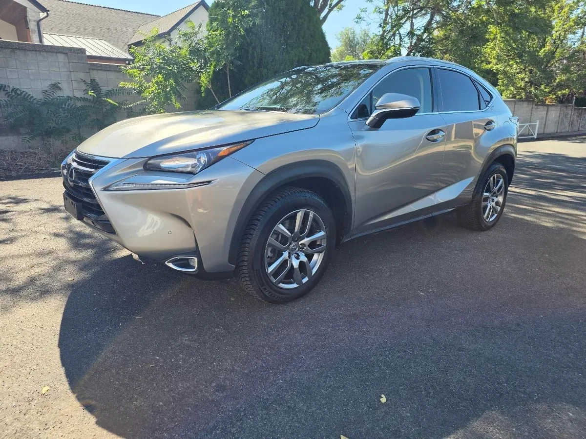 2016 Lexus NX 200t AWD 4dr
