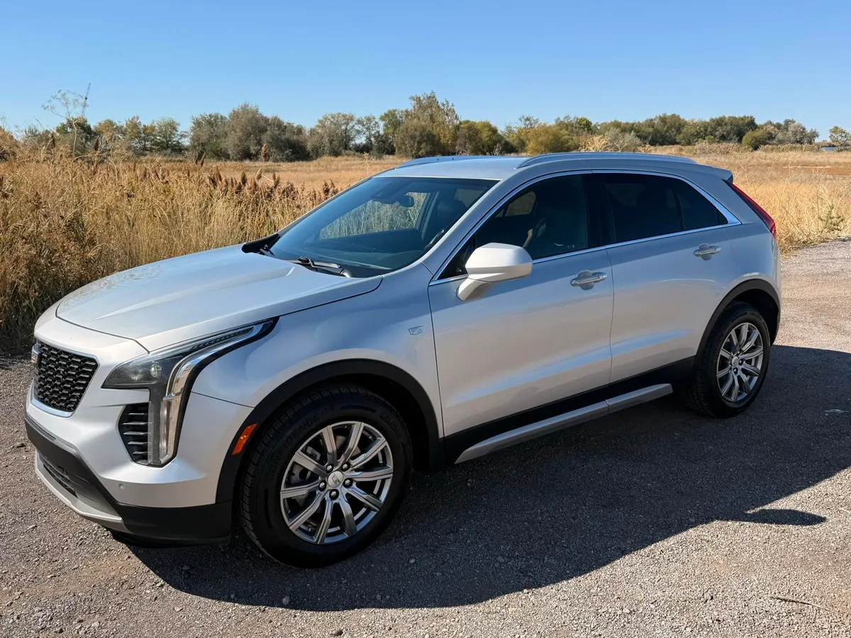 2020 Cadillac XT4 AWD 4dr Premium Luxury