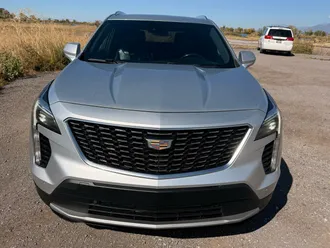 2020 Cadillac XT4 photo 2