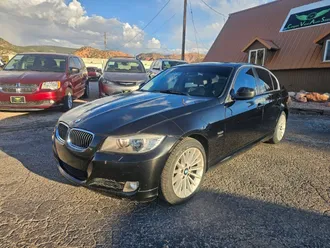 2011 BMW 3 Series photo 2