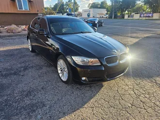 2011 BMW 3 Series photo 4