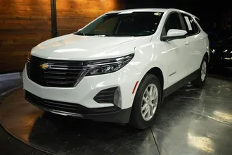 2023 CHEVROLET EQUINOX photo 2