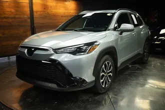 2023 TOYOTA COROLLA CROSS photo 2