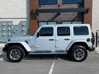 2023 Jeep Wrangler photo 2