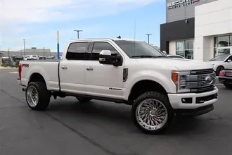 2019 FORD SUPER DUTY F-350 SRW photo 4
