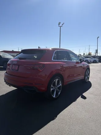 2020 Audi Q3 photo 3
