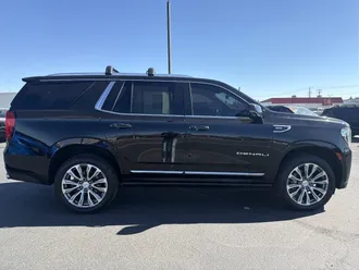2021 GMC Yukon photo 2