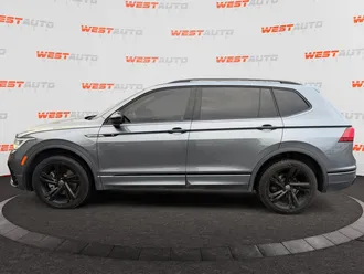 2023 Volkswagen Tiguan photo 2