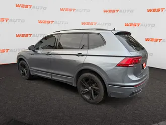 2023 Volkswagen Tiguan photo 3