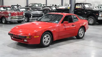 1988 Porsche 944 photo 2