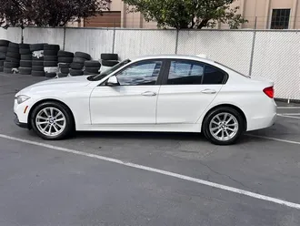 2016 BMW 3 Series 320i xDrive photo 4