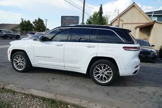 2022 Jeep Grand Cherokee 4xe photo 4