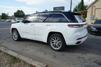 2022 Jeep Grand Cherokee 4xe photo 5