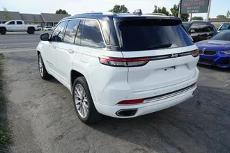 2022 Jeep Grand Cherokee 4xe photo 6