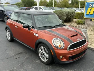 2012 MINI Cooper Hardtop photo 2