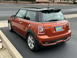 2012 MINI Cooper Hardtop photo 6