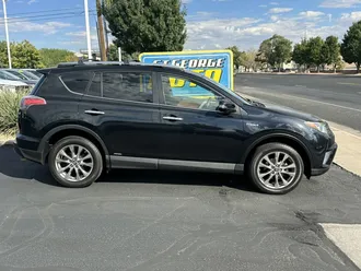 2017 Toyota RAV4 Hybrid photo 3