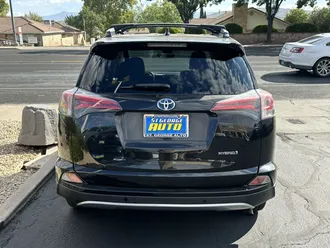2017 Toyota RAV4 Hybrid photo 5