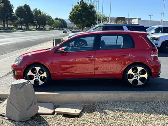 2010 Volkswagen GTI photo 7