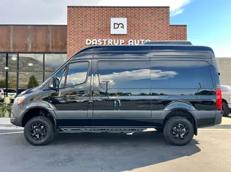 2025 Mercedes-Benz Sprinter 2500 photo 3