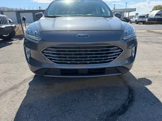 2021 Ford Escape photo 2