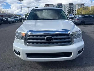 2013 Toyota Sequoia photo 3