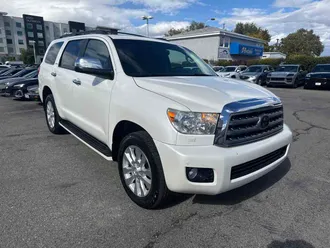 2013 Toyota Sequoia photo 4