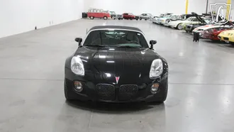 2007 Pontiac Solstice GXP photo 2